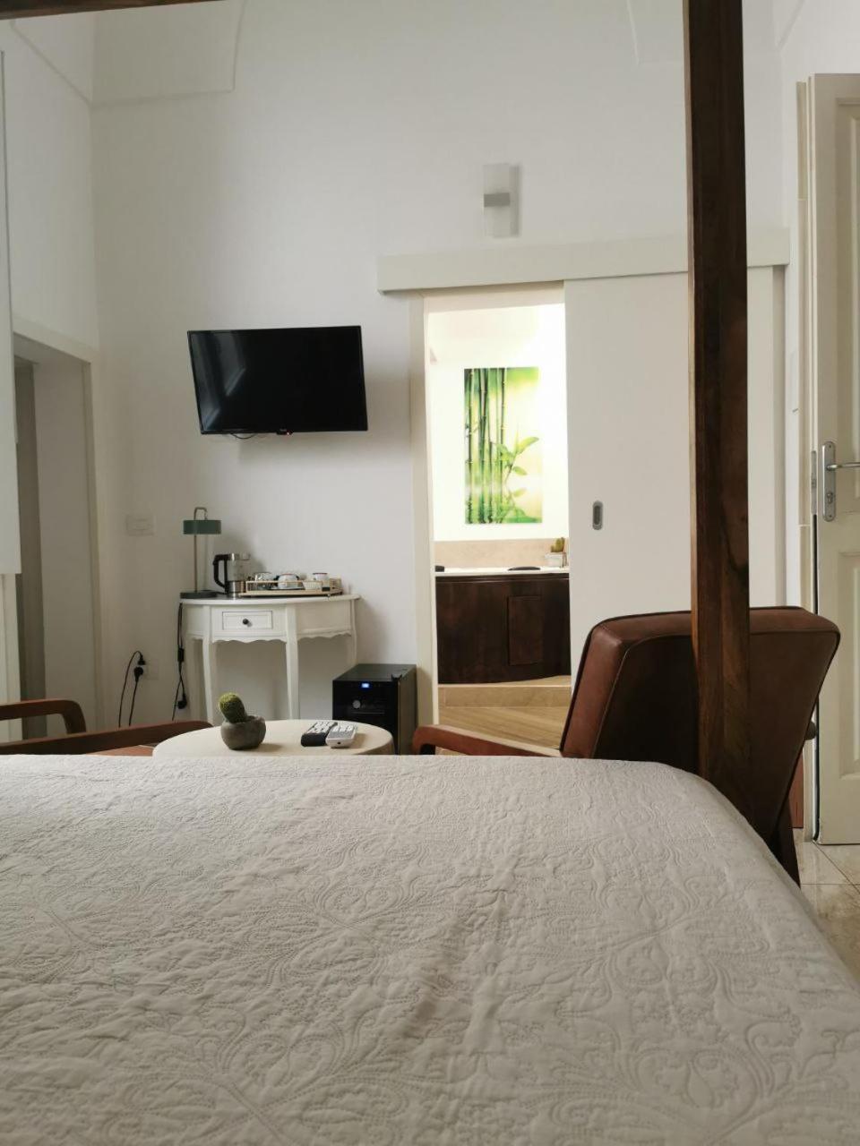 Dimora San Biagio Suites&Apartment Лече Екстериор снимка
