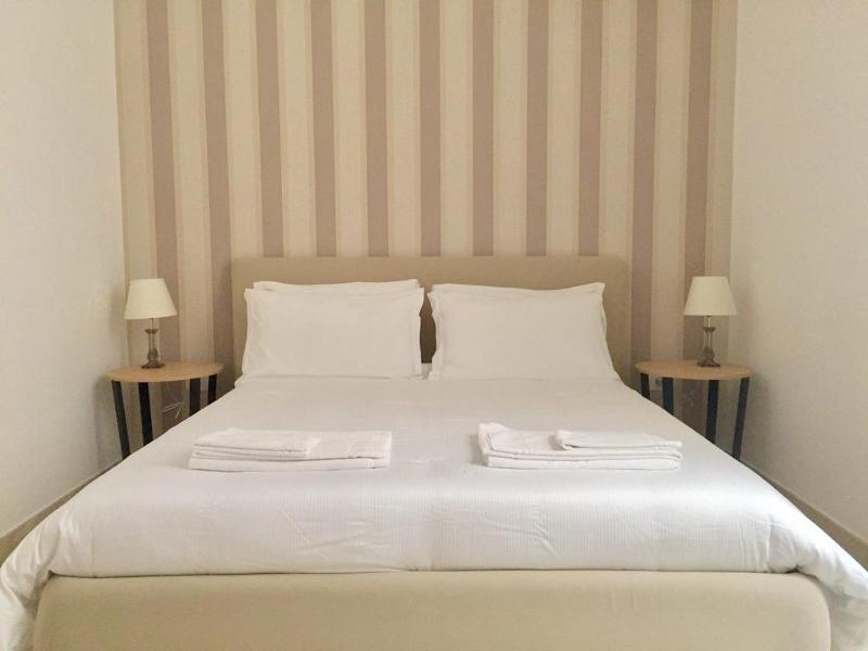 Dimora San Biagio Suites&Apartment Лече Екстериор снимка